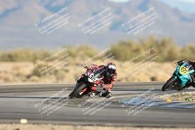 media/Dec-07-2025-CVMA (Sun) [[3e7d2de5dc]]/Race 18-Formula Twins-Formula 40 UL/